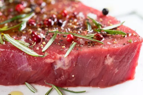 Свинина и говядина теперь роскошь: в Екатеринбурге резко взлетели цены на мясо